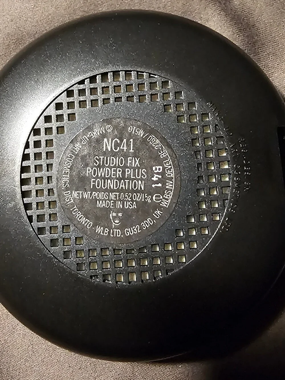 MAC Cosmetics Studio Fix Powder Plus Foundation Compact - NC41